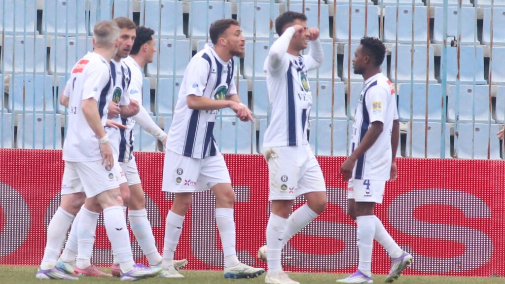 Πρόγραμμα για άνοδο στα πλέι οφ